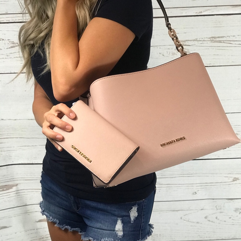 Michael Kors Sofia Leather Satchel & Wallet - Picture 2 of 13